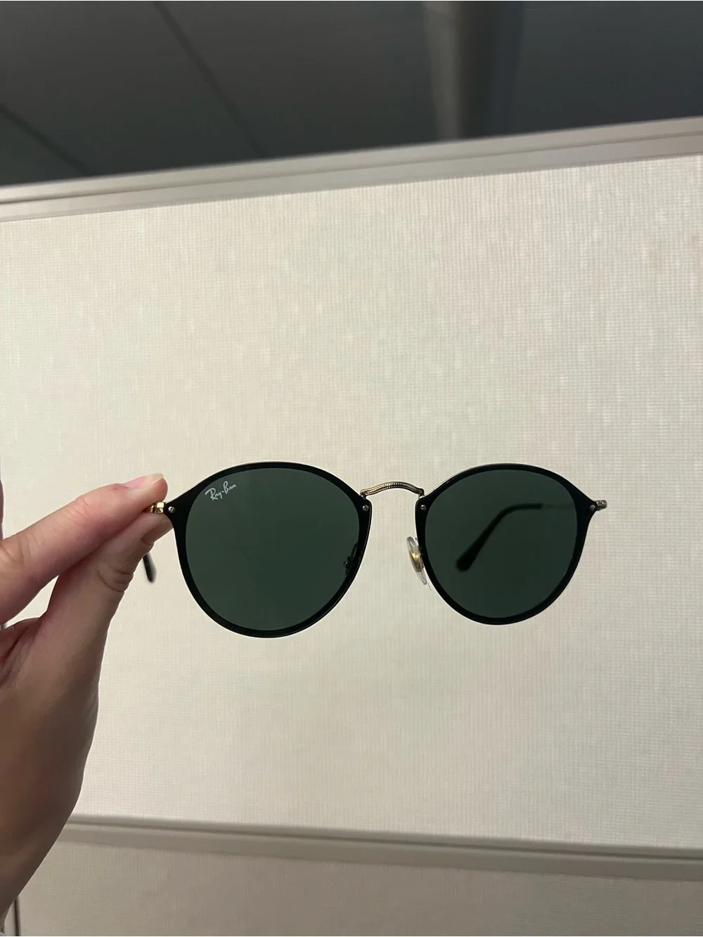 Ray-Ban Round Sunglasses — Black Frame with Dark Green Lenses